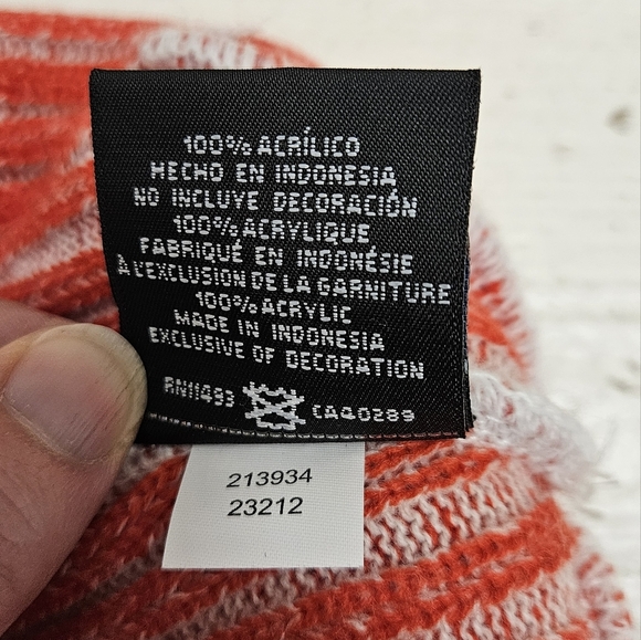 Chiefs Red and Yellow Knit Beanie - Picture 3 of 4